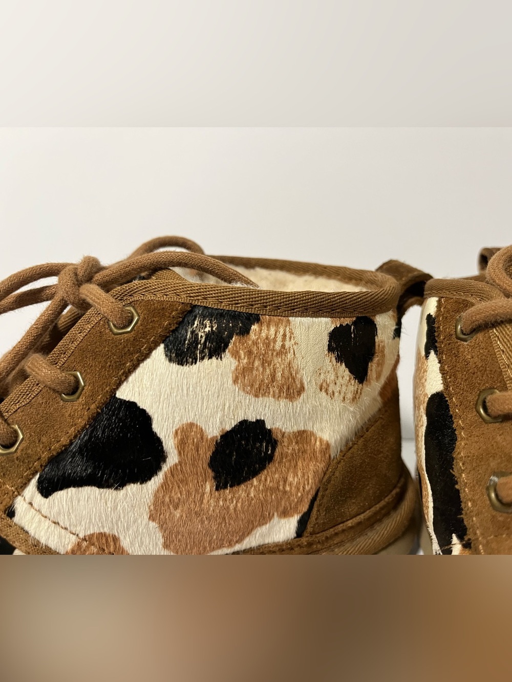 UGG NEUMEL COW PRINT CHESTNUT SUEDE SHEEPSKIN ANKLE WOMEN'S BOOTS SIZE US 8 - Picture 7 of 12